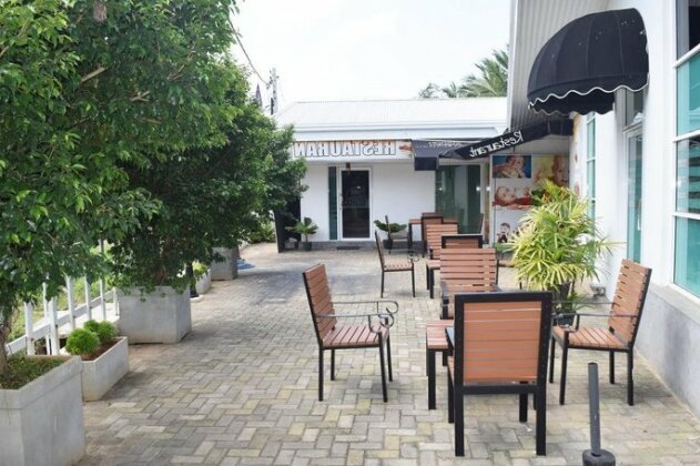 Station Garden Motel - Photo2