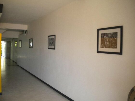 A-Prima Hotel - Photo2