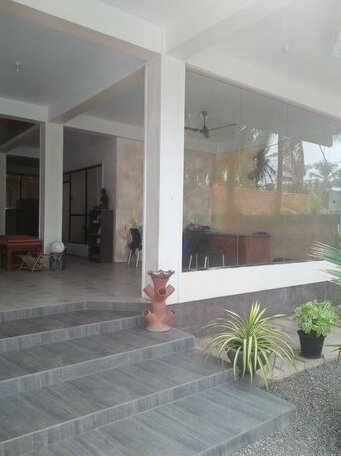 Green Shadows Beach Hotel - Photo4