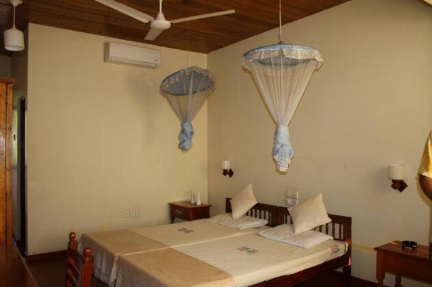 Lily Restaurant and Inn - Photo3