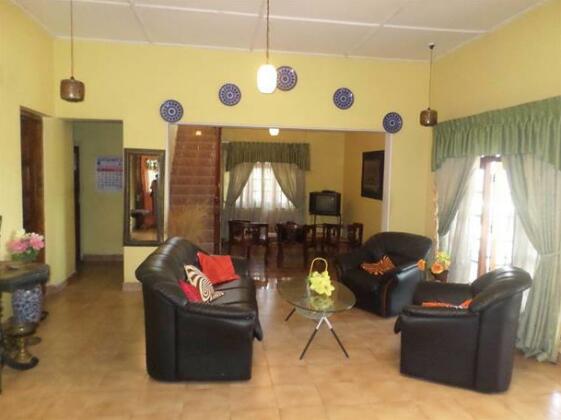 Ameelia Lodge Inn - Photo2