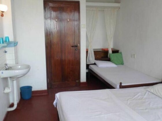 Ameelia Lodge Inn - Photo3