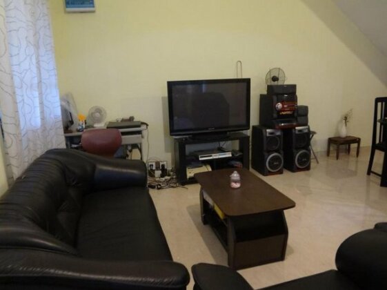Birds Hill Homestay - Photo3