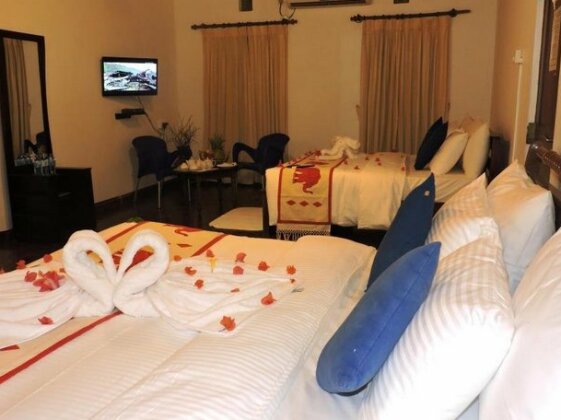 Cool Inn Tourist Lodge - Photo3