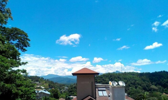 Eagle's Residence - Photo4