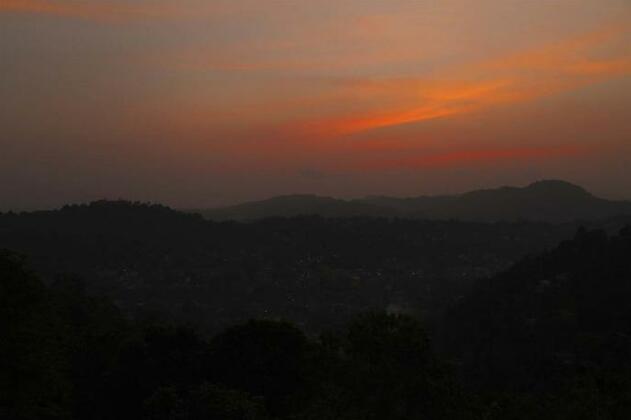 Hantana Holiday Resort - Photo2