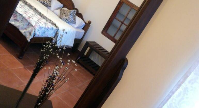 Holiday Stay Inn - Photo3