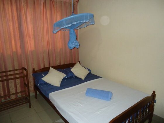  Photo 4