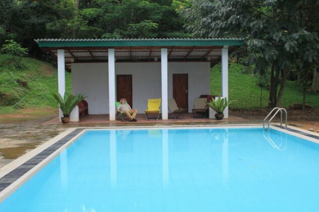 Homestay - Home in the Hills with a pool