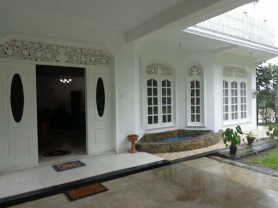 Kandy Casual Tourist Hotel - Photo2