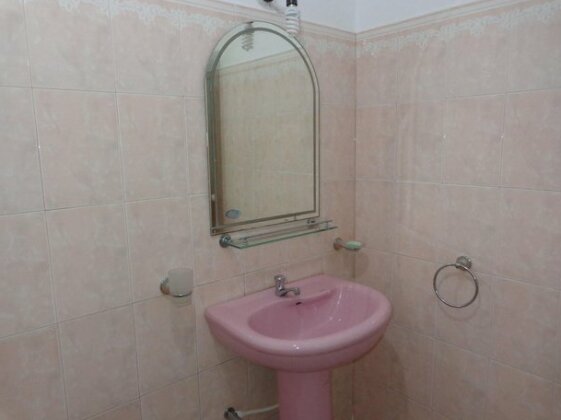 Kandy Casual Tourist Hotel - Photo4