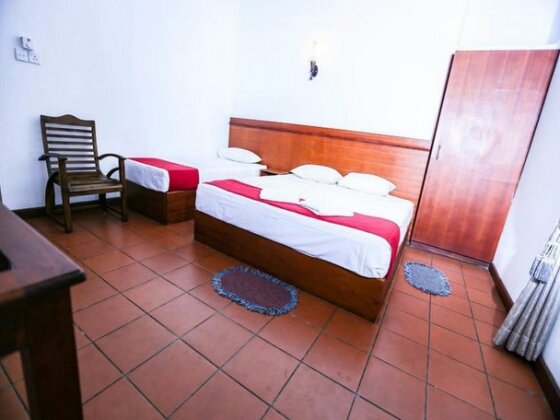 Kandy Regal Lake View Hotel - Photo2