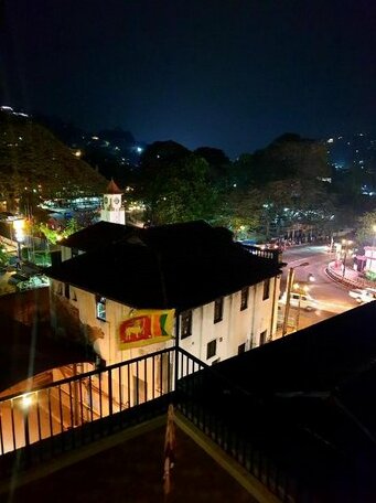 Kandy Tower Inn - Photo2