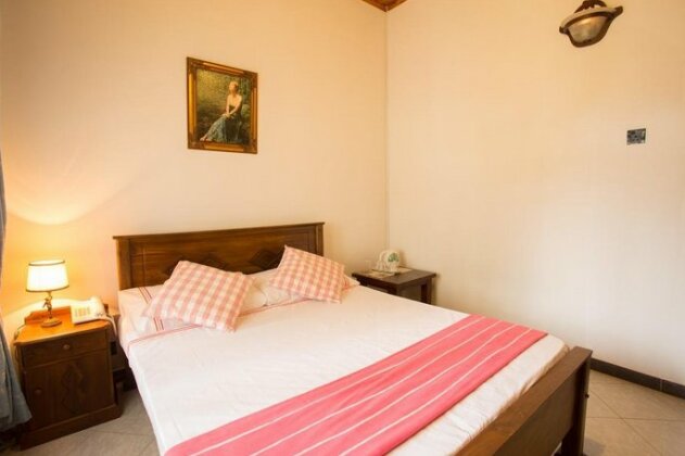 Kings Court Residency - Photo5