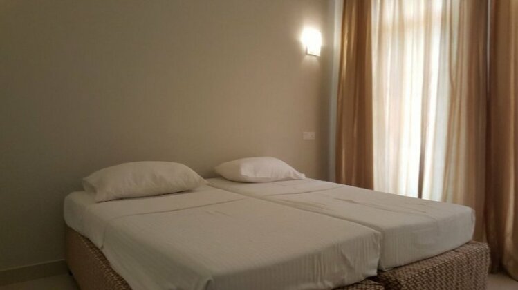 Lake View Rest - Photo5