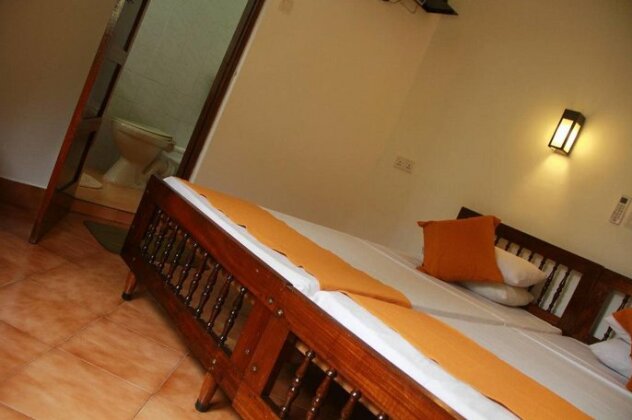 Mcleod-Inn - Photo2