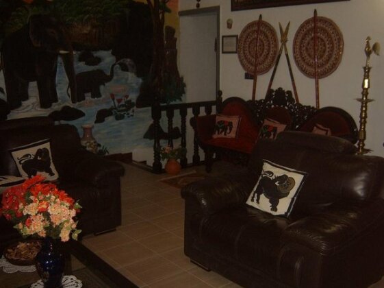 Mountain View Holiday Home - Photo2