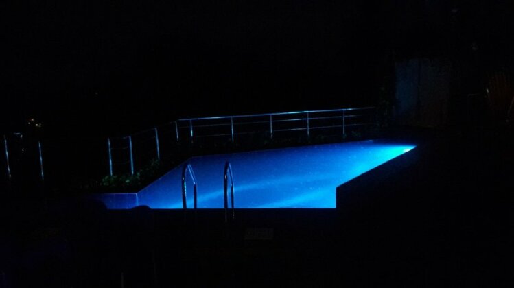 Photo 4