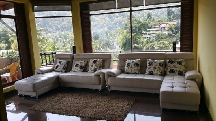 Resident View Homestay - Photo2