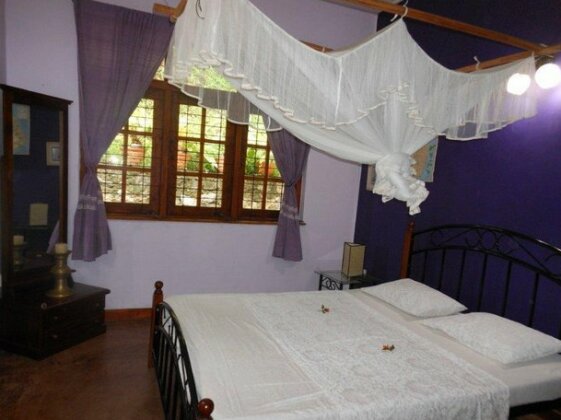 Sebastian's Home Kandy - Photo3