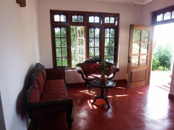 Welikande Hotel & Trekking center - Photo4