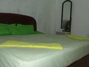 Why Not Garden Hotel - Photo2