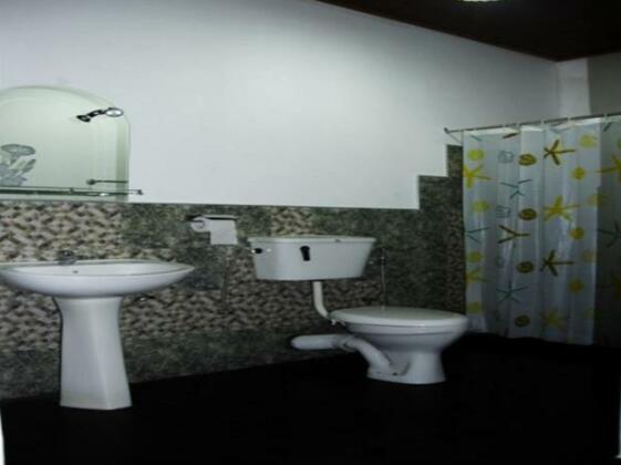 Why Not Garden Hotel - Photo3