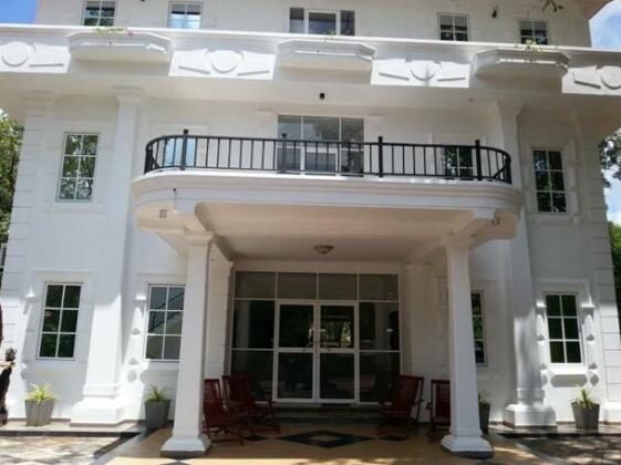  Photo 1