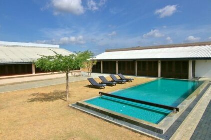 Kirinda Lodge by Ceilao Villas