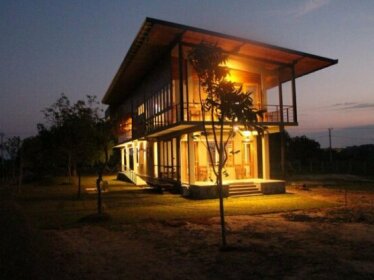 Tree Tops Yala