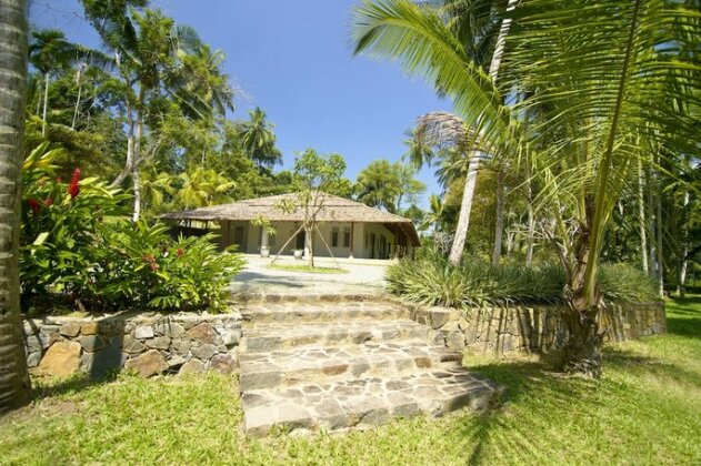 Ivory House - Photo2