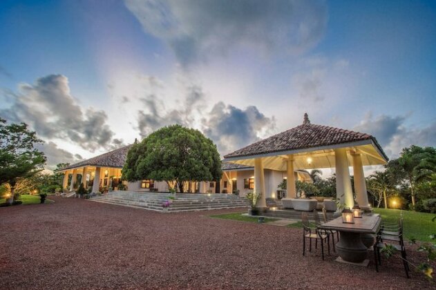 Villa Mayurana by Edwards Collection - Photo2
