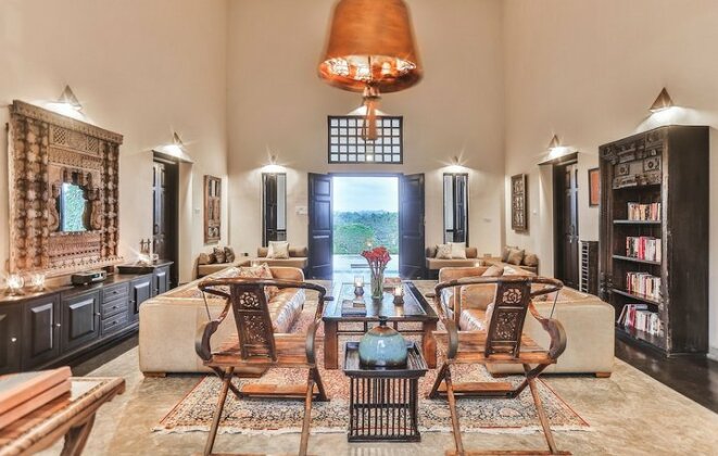 Villa Mayurana by Edwards Collection - Photo3