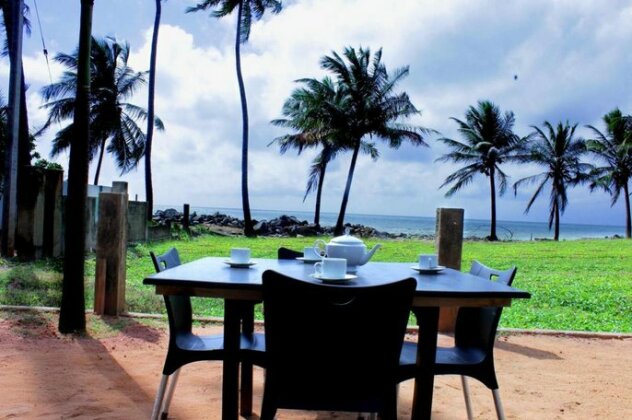 Saara Beach Hotel - Photo2