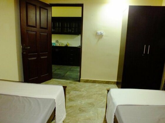 Hillsview Rest & Guest House - Photo2