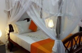 Ambasewana Mansion - Photo2