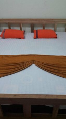 Isuru Holiday Inn - Photo2