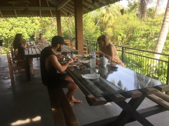 Jungle Surf Resort - Photo2