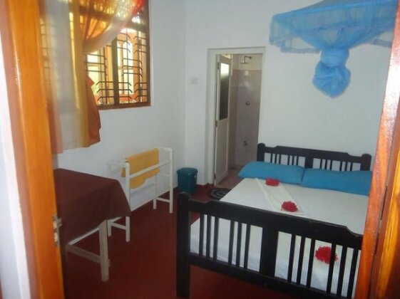 Nishan Surf Inn - Photo2
