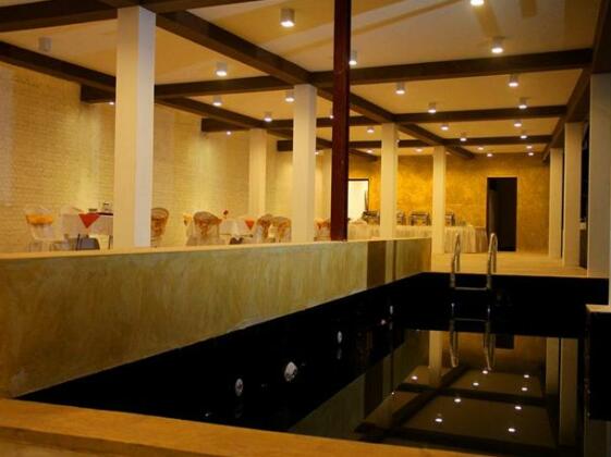 SKR Grand Hotel - Photo2
