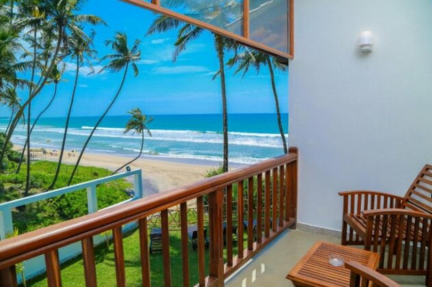 Top Secret Beach Hotel - Photo2