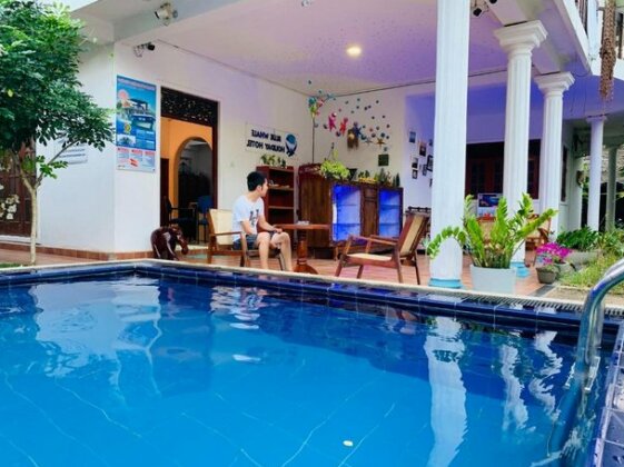 Blue Whale Holiday Hotel - Photo2