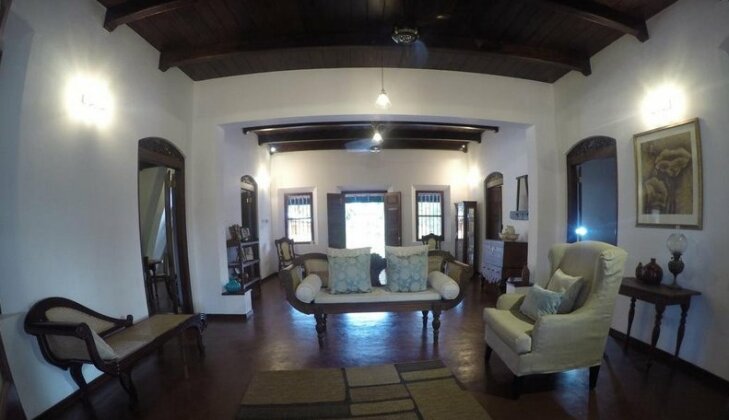 Hilltop View - Photo4