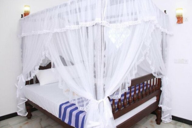 Lashan Guest - Photo5
