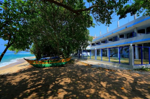 Paradise Beach Resort Mirissa