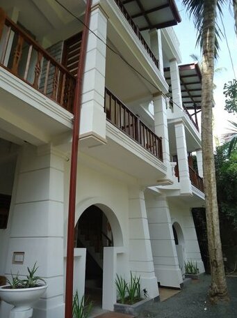 Sky Garden Mini Hotel - Photo2