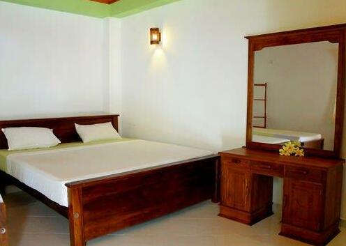 Sunbeam Beach Resort - Photo2