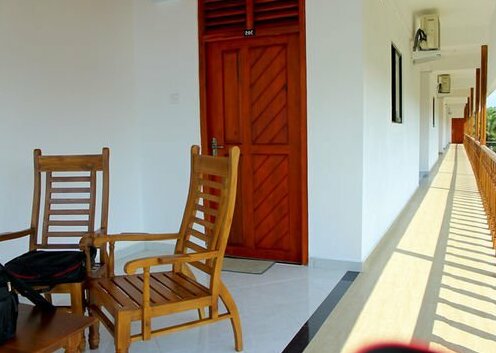 Sunbeam Beach Resort - Photo3