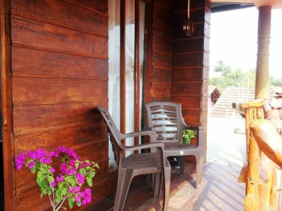 Sunset Harbor Inn - Photo2