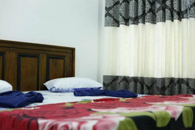 Tharindu Hotel - Photo2